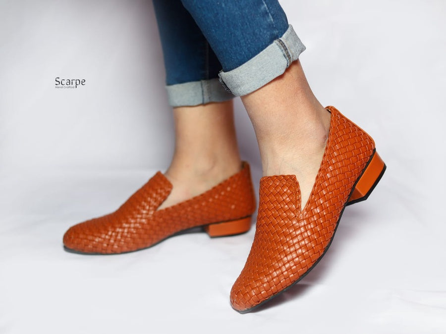 Hand-Braided Shoes R200 2cm