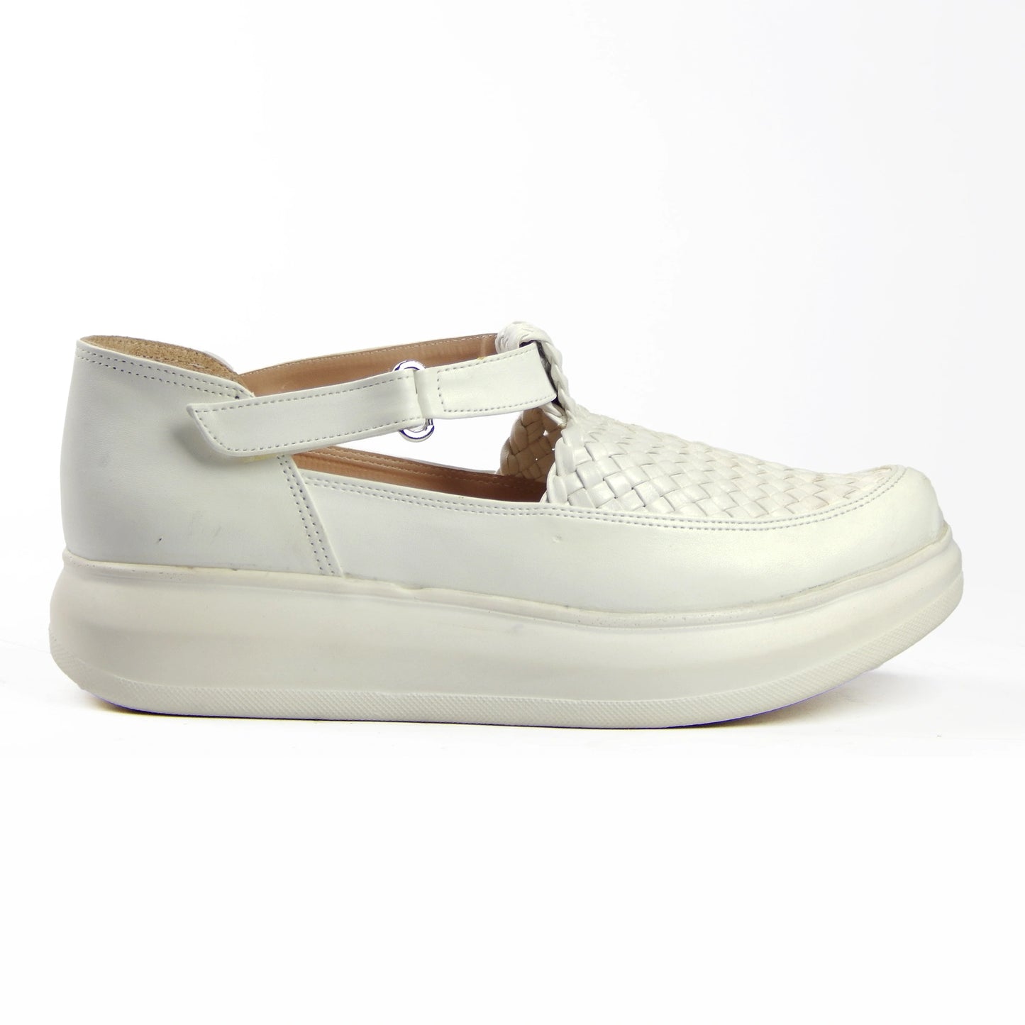 Handwoven Closed Sneaker R901