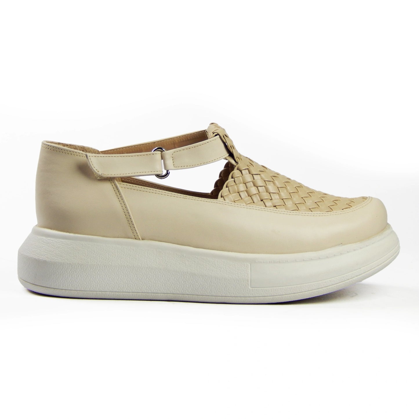 Handwoven Closed Sneaker R901