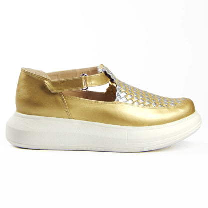 Handwoven Closed Sneakers R901