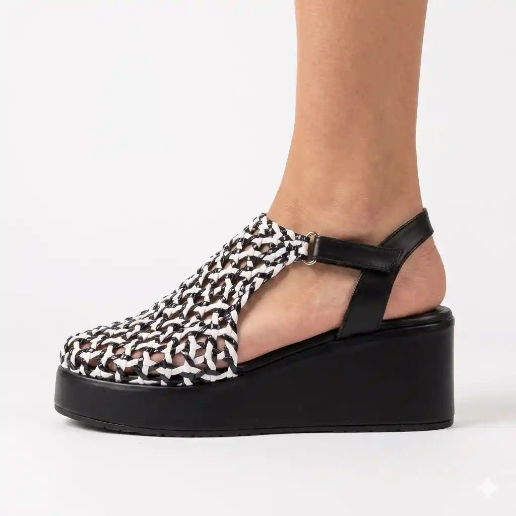 Wedge 6cm braided sandals R700