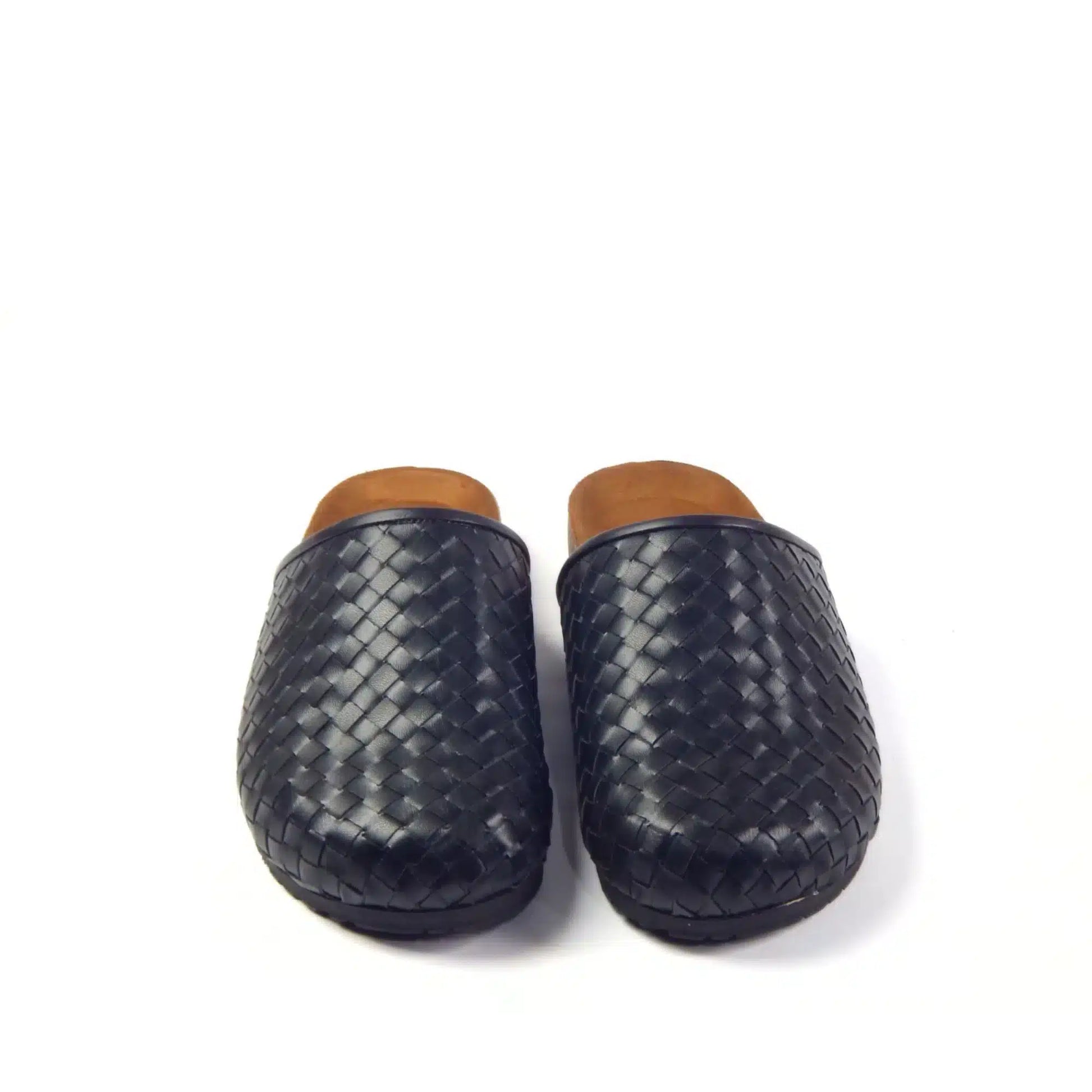 Onyx Clogs