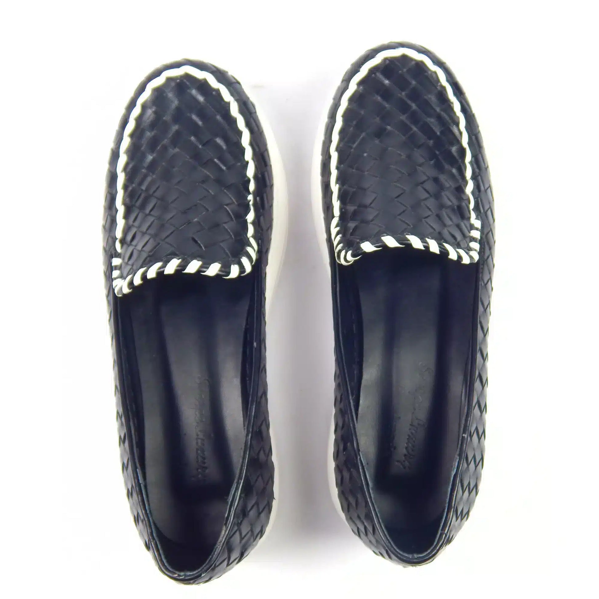 Handwoven Closed Sneaker