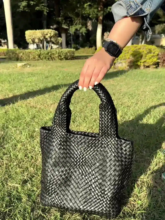 Black Duolux Aura Luxe