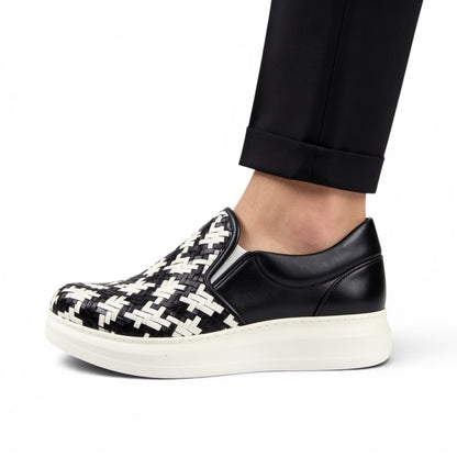 Hand-Braided Sneakers with 2 Straps