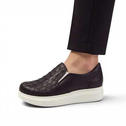 Hand-Braided Sneakers with 2 Straps