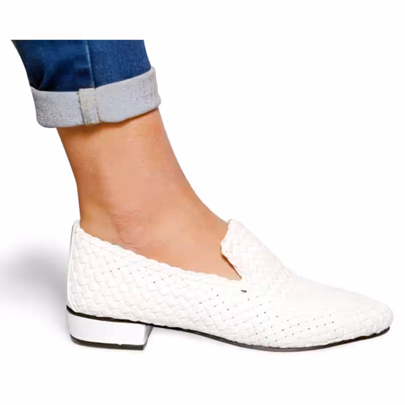 WhatsApp_Image_2021_12_17_at_20_30_19_1-800x800 Hand-Braided Shoes - Image 1