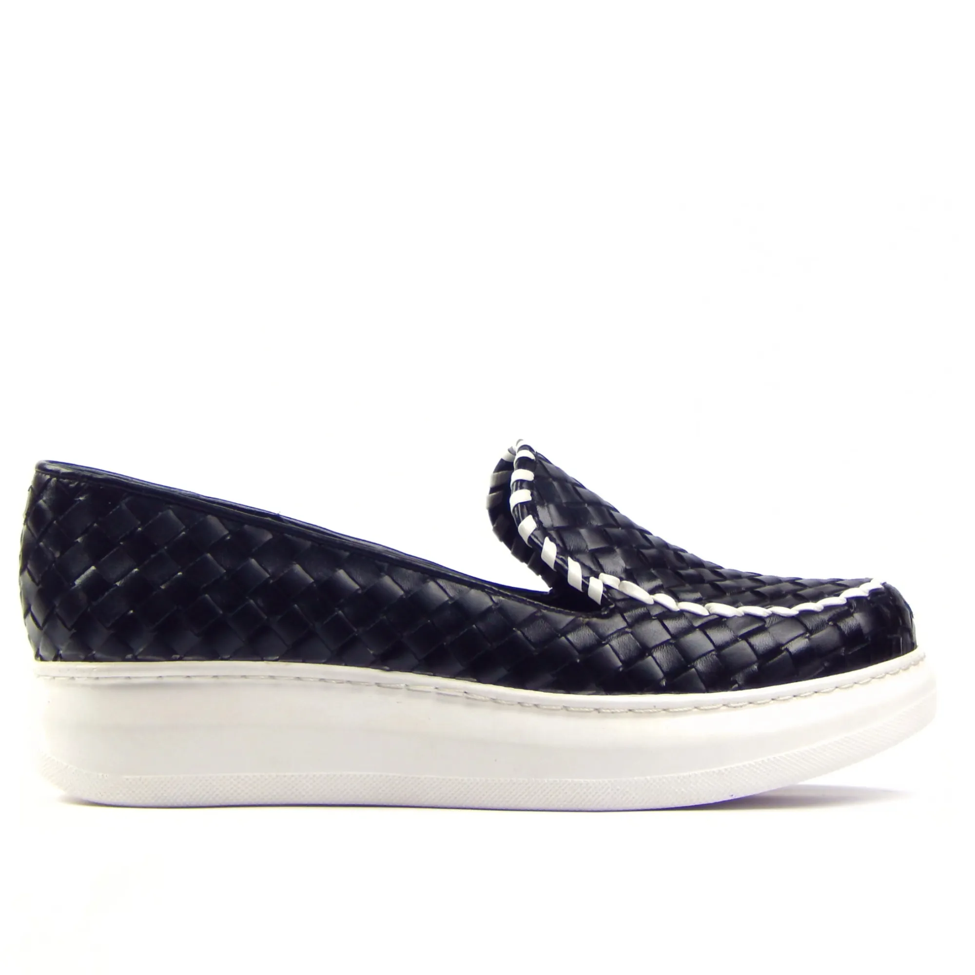 Untitled-design_20260121_214955_0000-2000x2000-1.webp Handwoven Closed Sneaker - Image 1